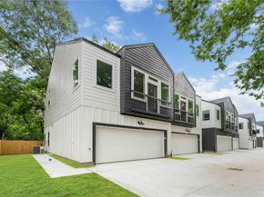 5103 Mallow Street A/B, Houston TX 77033