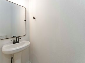 5103 Mallow Street A/B, Houston TX 77033