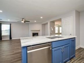 303 Mantova Drive, Houston TX 77073