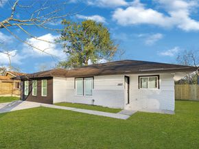 5827 Heron Drive, Houston TX 77033