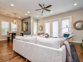 2010 Saint Charles Street, Houston TX 77003