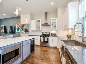 2010 Saint Charles Street, Houston TX 77003