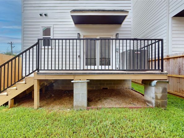 2611 Sherwin Street, Houston TX 77007