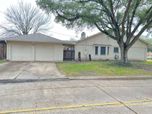 14303 Duncannon Drive, Houston TX 77015