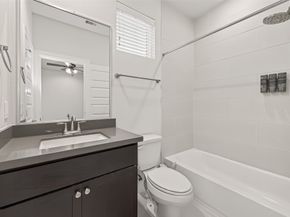 2712 Grand Fountains Drive H, Houston TX 77054