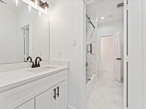 727 E 37th Street, Houston TX 77022