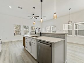 727 E 37th Street, Houston TX 77022