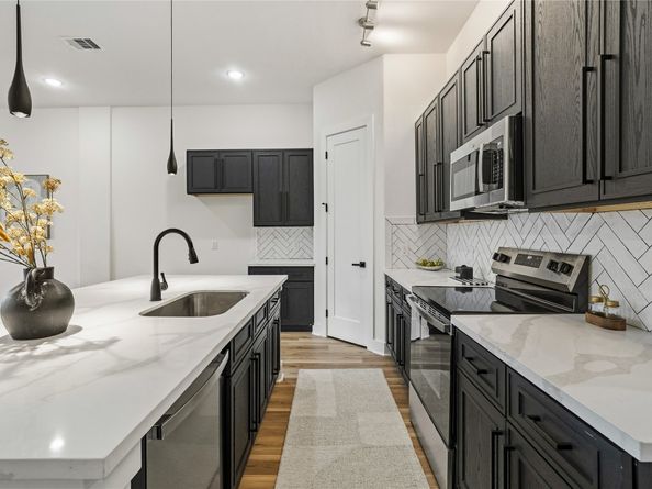 4661 Phlox Street, Houston TX 77051