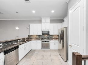 2219 Bellefontaine Street, Houston TX 77030
