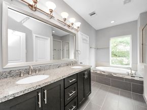 2219 Bellefontaine Street, Houston TX 77030