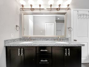 2219 Bellefontaine Street, Houston TX 77030
