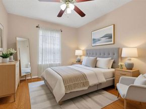 11810 Mosscrest Drive, Houston TX 77048