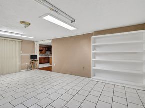 11810 Mosscrest Drive, Houston TX 77048