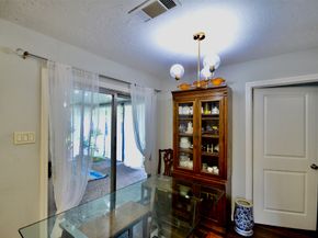 5855 S Braeswood Boulevard SW, Houston TX 77096