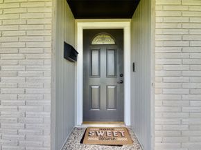 5855 S Braeswood Boulevard SW, Houston TX 77096