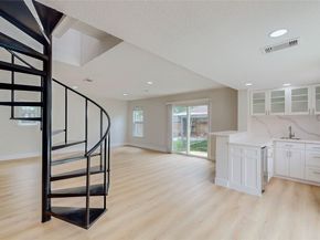 962 Richvale Lane, Houston TX 77062