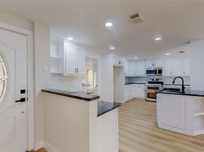 962 Richvale Lane, Houston TX 77062