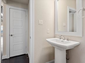35 N Wheatleigh Drive, Tomball TX 77375