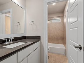 35 N Wheatleigh Drive, Tomball TX 77375