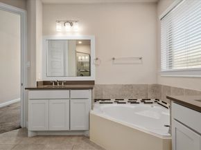 35 N Wheatleigh Drive, Tomball TX 77375