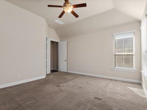 35 N Wheatleigh Drive, Tomball TX 77375