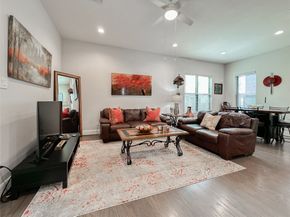 1104 Pearl Wood Drive, Houston TX 77008