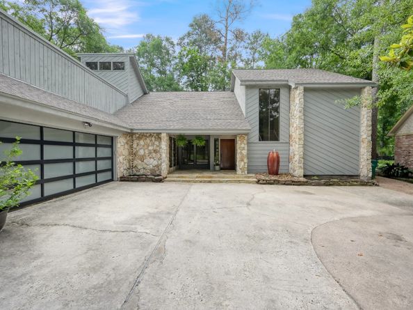 4 Coralvine Court, The Woodlands TX 77380
