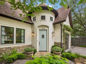 104 Moss Street, Houston TX 77009