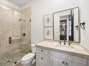 104 Moss Street, Houston TX 77009