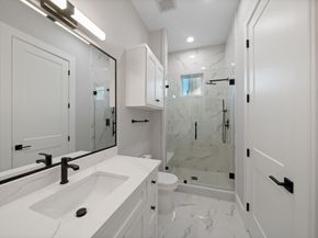 2046 Macarthur Street, Houston TX 77030