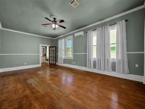 207 Northwood Street, Houston TX 77009