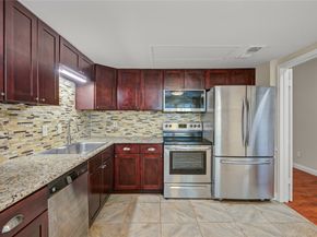 850 Threadneedle Street 79, Houston TX 77079