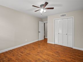 850 Threadneedle Street 79, Houston TX 77079