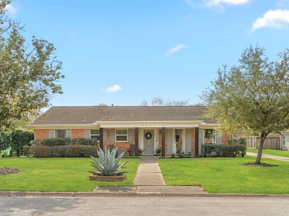 7805 Valley View Lane, Houston TX 77074