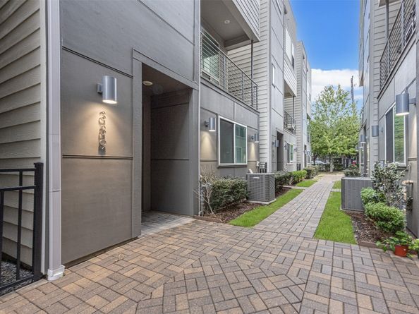 339 Eado Park Circle, Houston TX 77020