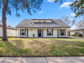 8207 Langdon Lane, Houston TX 77036