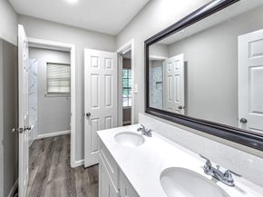 8426 Laurel Trails Drive, Houston TX 77095