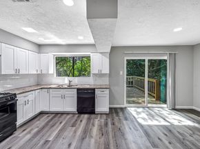 8426 Laurel Trails Drive, Houston TX 77095