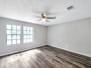 8426 Laurel Trails Drive, Houston TX 77095