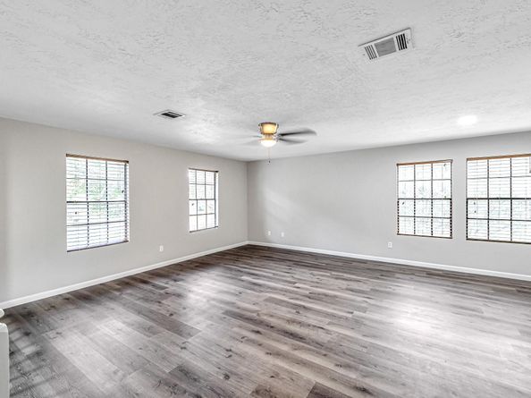 8426 Laurel Trails Drive, Houston TX 77095