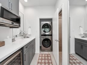 1721 Eado Point Lane, Houston TX 77003