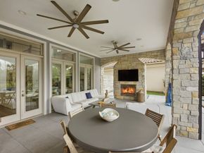 27 Johnathan Landing Ct Court, Spring TX 77389