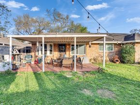 7282 Shady Corners Lane, Houston TX 77040