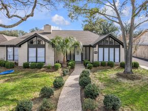 7715 Coachwood Drive, Houston TX 77071