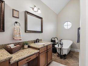 804 Enid Street A, Houston TX 77009