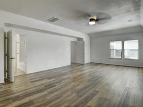 7042 Plum Creek Terrace Lane, Houston TX 77087