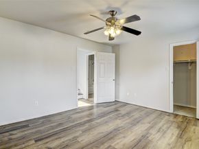 7042 Plum Creek Terrace Lane, Houston TX 77087