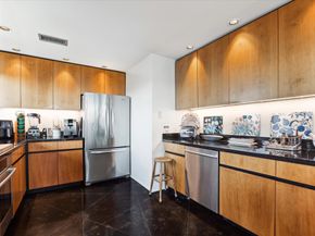 2200 Willowick Road 11C, Houston TX 77027