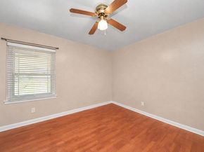 2914 Dragonwick Drive, Houston TX 77045