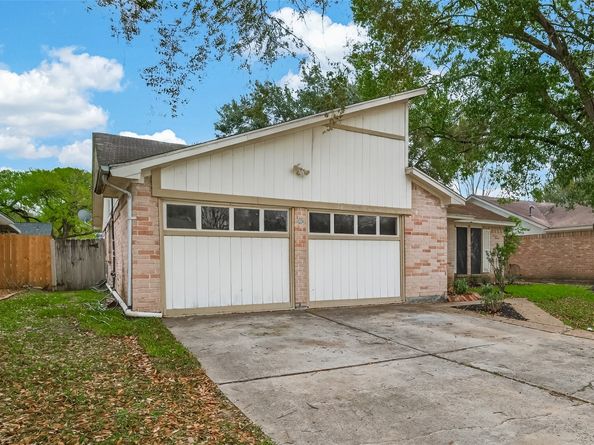 7515 Londres Drive, Houston TX 77083